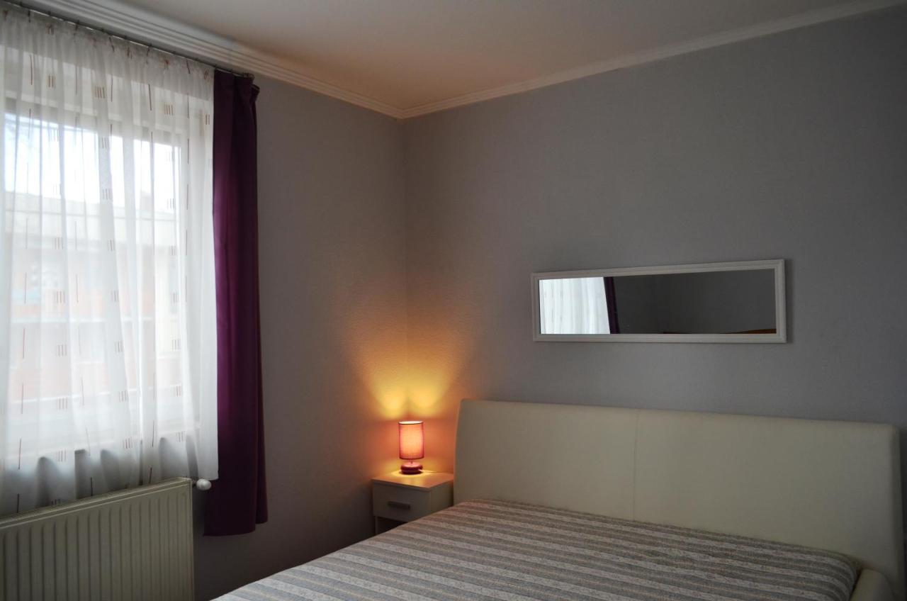 Gazlang Apartman ไฮจ์ดุสโซบอสโล ภายนอก รูปภาพ