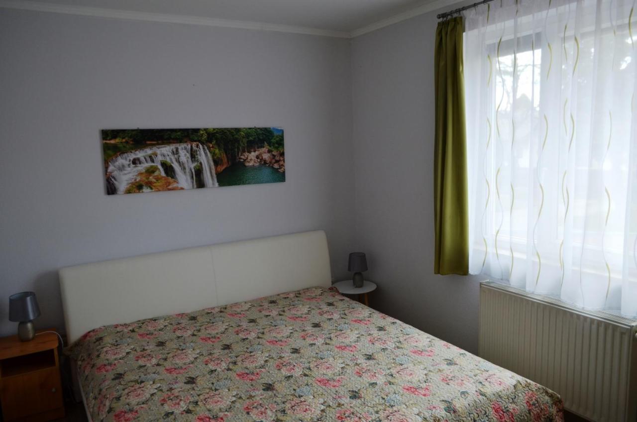 Gazlang Apartman ไฮจ์ดุสโซบอสโล ภายนอก รูปภาพ